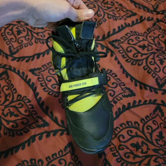 Nike air maxs 270s - Picture 6 of 6